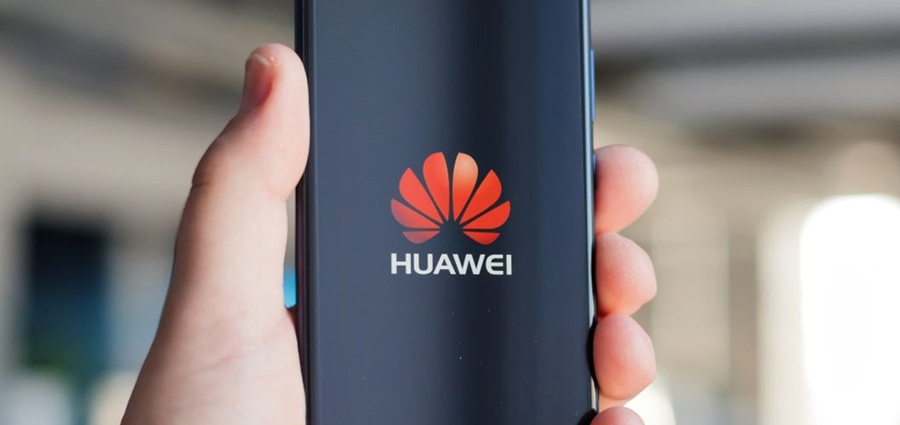 Huawei: chefe de finanças de Trump pede adiamento do boicote