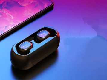 Fones de ouvido totalmente sem fio QCY T1C estão com desconto de 29%