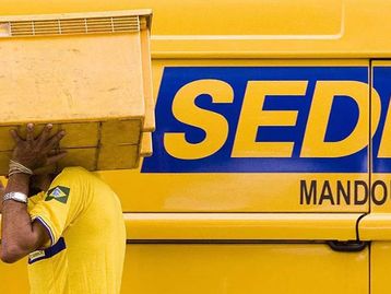Correios: novo presidente toma posse e não confirma privatização