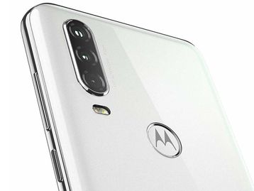 Motorola fará evento na sexta e pode lançar One Action ou Zoom no Brasil
