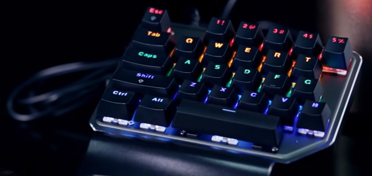 Este teclado mecânico de uma mão promete revolucionar seus jogos no PC