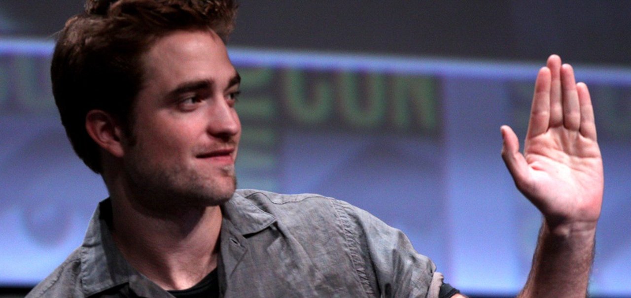 Robert Pattinson conta como foi vestir o traje do Batman pela primeira vez