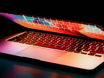 Mercado de computadores tem leve crescimento em 2019, aponta IDC