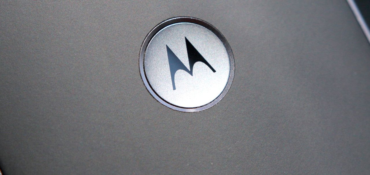 Motorola One Macro surge em nova cor; câmera tripla e design atraente