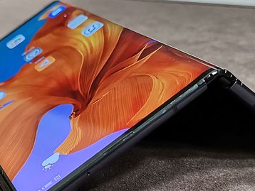 Huawei Mate X aparece em vídeo com botão dedicado para tela dobrável 