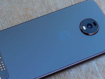 Android 10 pode chegar no Motorola One Zoom e Z4 em breve
