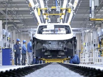 Volkswagen começa a fabricar veículos 100% elétricos na China