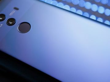 Jornal diz que Huawei recebeu US$ 75 bi do governo chinês; empresa refuta
