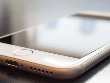EUA pedem e Apple nega desbloquear iPhones de terroristas
