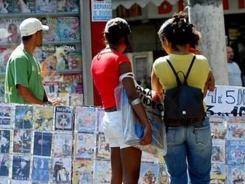 Plataformas de músicas e filmes reduzem a pirataria, diz estudo