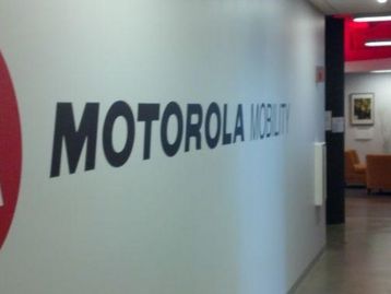 Motorola deve lançar 2 top de linha com 5G e tela curva de 90 Hz