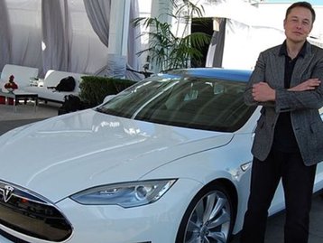 Elon Musk detona WhatsApp e diz que app 'vem com um hack grátis'