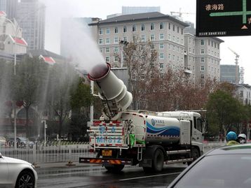 Vídeo: China desinfecta Wuhan inteira com água sanitária