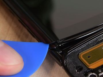 Consertar um Motorola Razr é 'extremamente complexo' [vídeo]
