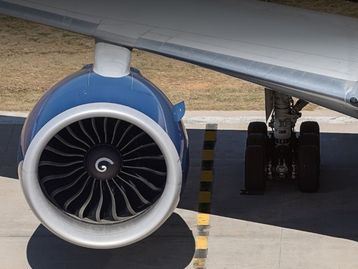 Delta investe US$ 1 bilhão para reduzir emissões de carbono em aviões
