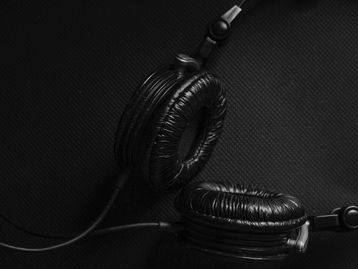 Pensando em comprar um fone de ouvido? Veja 3 opções em promoção