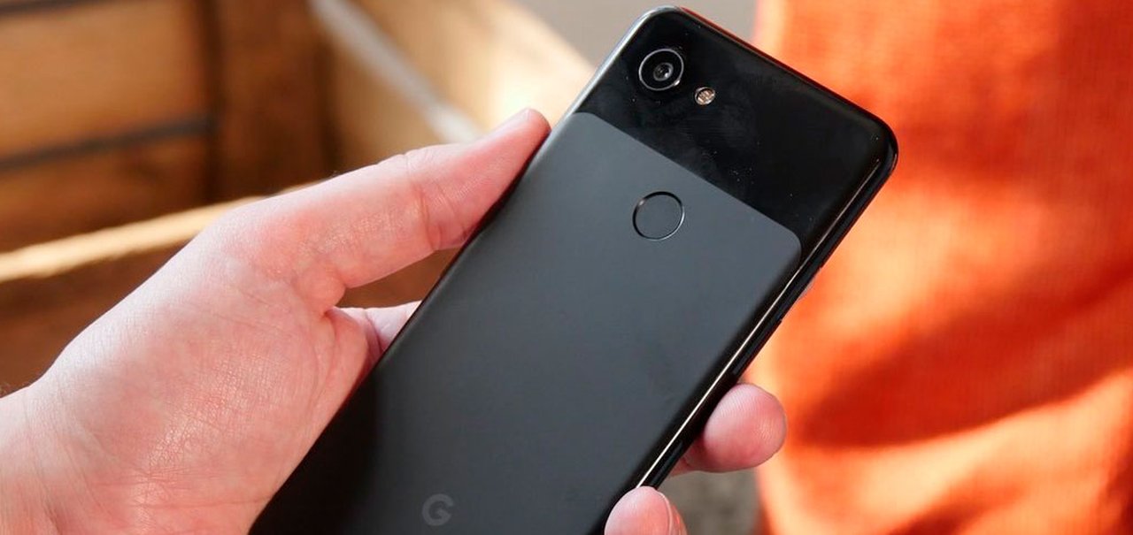 Google Pixel 4a aparece em fotos com apenas uma câmera traseira