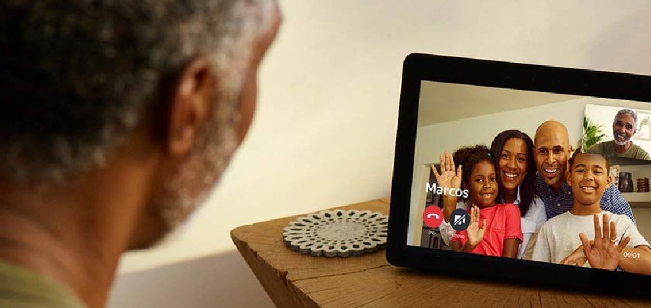 Echo Show 8 com desconto na Amazon