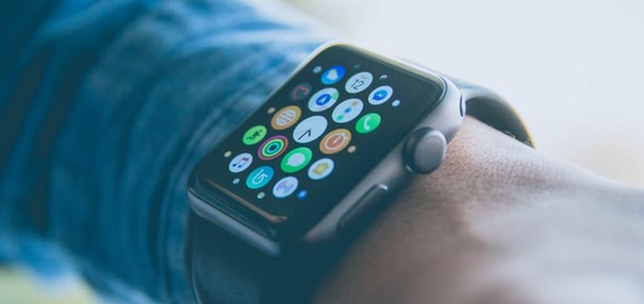 Códigos do iOS 14 mostram possíveis novidades do Apple Watch 6