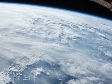 NASA aprimora sistema que transforma urina em água na ISS
