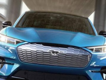Mustang elétrico será mais rápido e potente do que o previsto