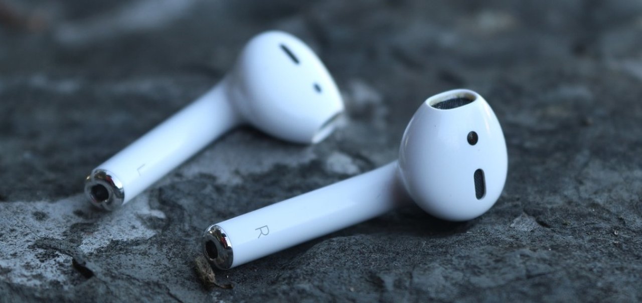 Mulher compra AirPods pela internet e recebe aparelho gigante