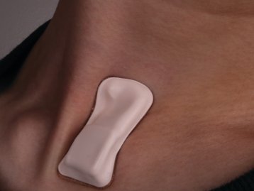 Gadget que gruda no pescoço ajuda a diagnosticar o coronavírus