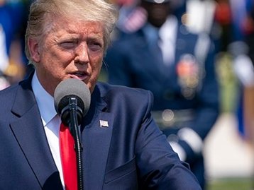 Trump pede que empresas de processadores abram fábricas nos EUA