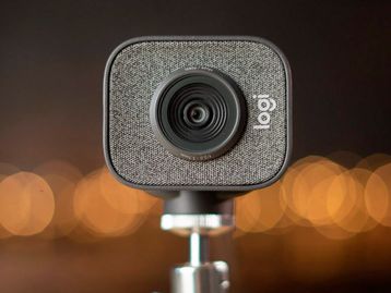 Logitech lança webcam StreamCam Plus no Brasil por R$ 1.234