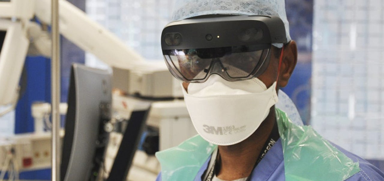 Médicos usam Microsoft HoloLens para reduzir contágio da covid-19