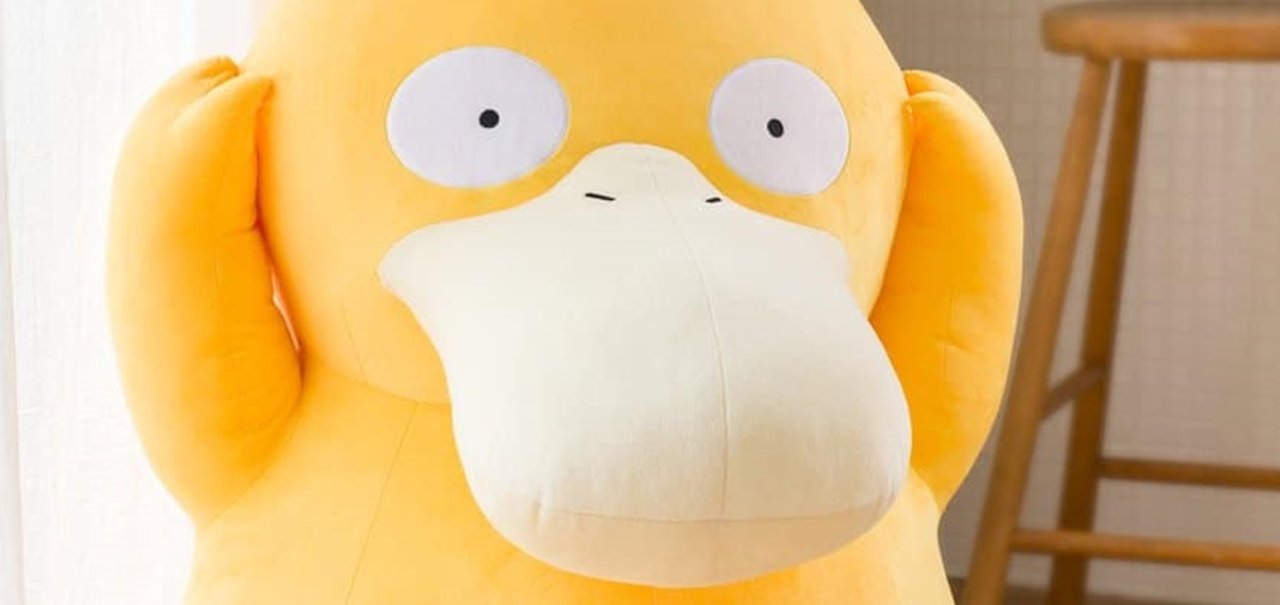 Pokémon Store vende Psyduck de pelúcia em tamanho real