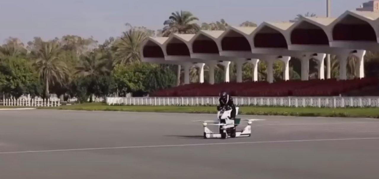 Policial despenca de 30 metros de altura em hoverbike [vídeo]