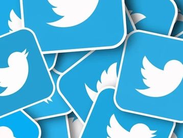 Twitter volta a testar reações com emojis em postagens