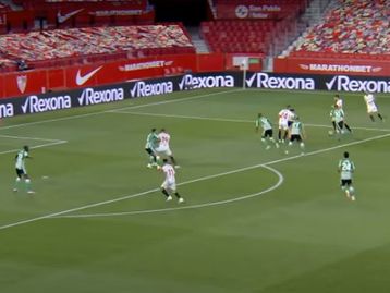 Campeonato Espanhol usa torcida de videogame em retorno de jogos