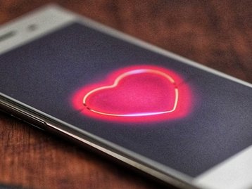 Apps de namoro expõem 845 GB em 'nudes', mensagens e mais na web