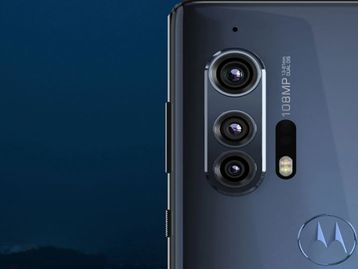 Motorola Edge+: usuários relatam manchas na tela após tempo de uso