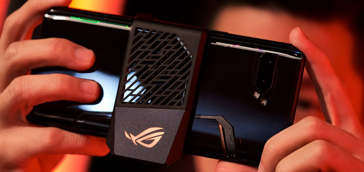 ASUS ROG Phone 3 aparece em imagens e bate recorde no AnTuTu