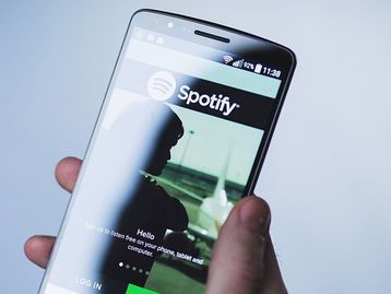Spotify agora mostra letras de músicas em tempo real no Brasil
