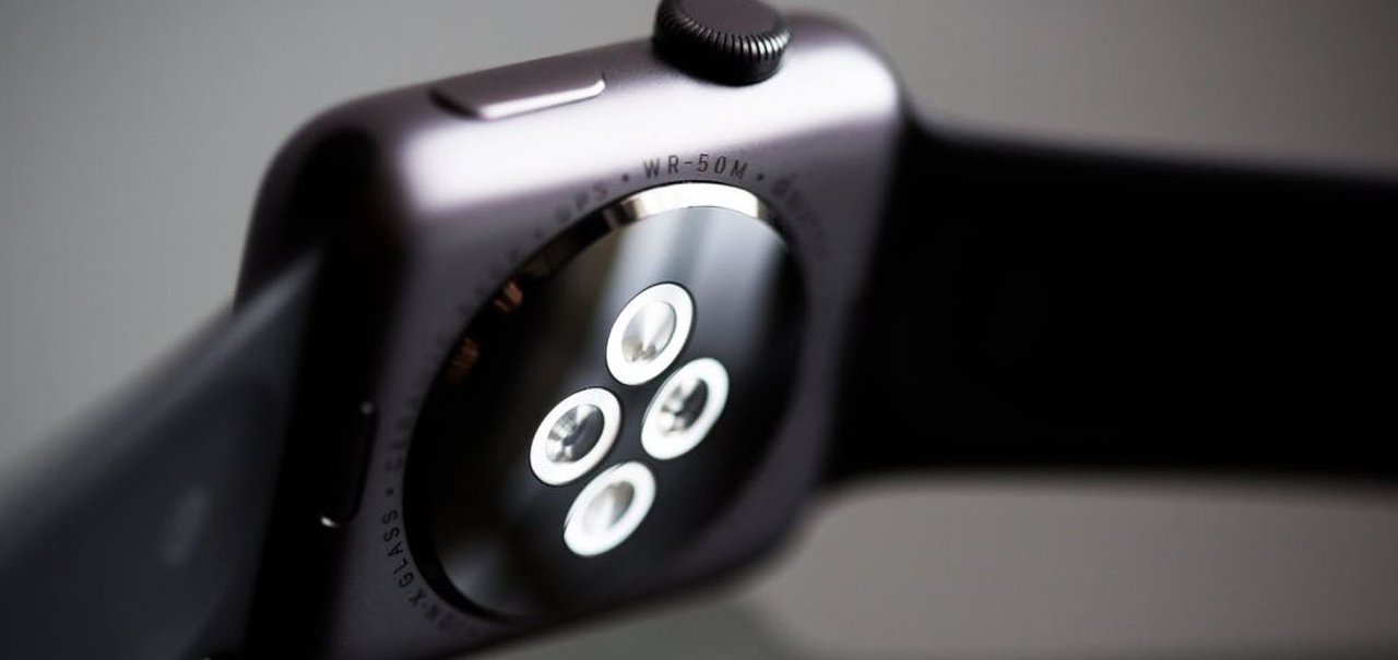 Apple Watch salva a vida de médico ao identificar doença cardíaca