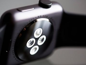 Apple Watch salva a vida de médico ao identificar doença cardíaca