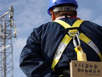 Reino Unido volta atrás e proíbe Huawei de fornecer 5G