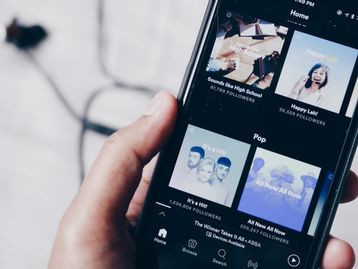 Spotify lança novos rankings para ajudar a descobrir podcasts