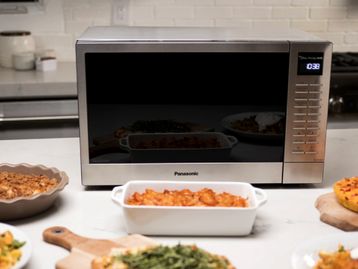 Micro-ondas inox com ótimo custo-benefício e design moderno
