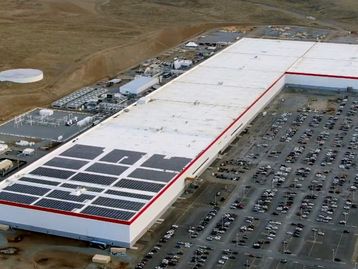 Veja como a Tesla fabrica baterias para seus carros elétricos