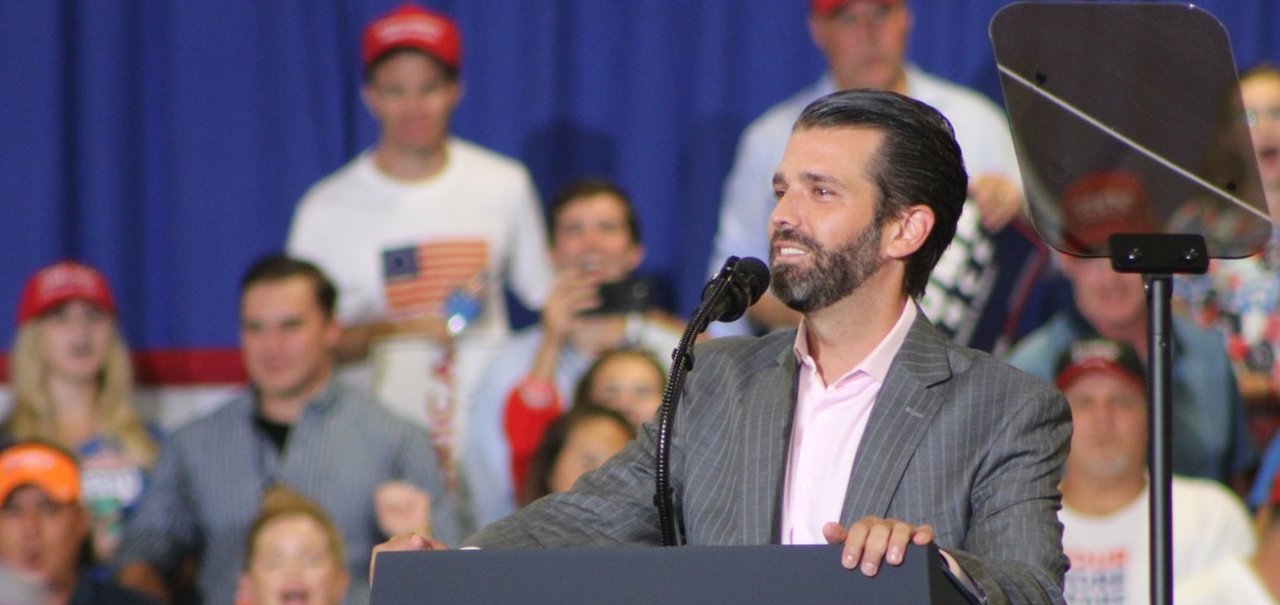 Twitter restringe conta de Trump Jr. por fake news sobre covid-19