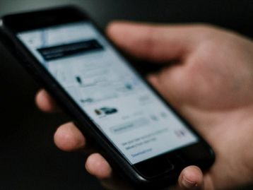 Agora você pode pedir táxi pelo app do Uber no Brasil