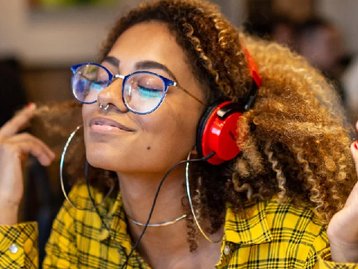 Fones de ouvido de todos os estilos com até 50% OFF