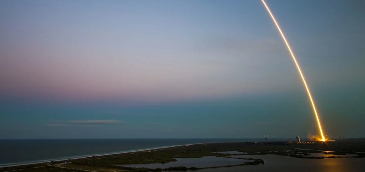 SpaceX lança mais 57 satélites nesta sexta [veja ao vivo]