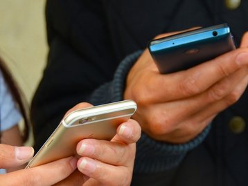 Produção de celulares tem queda recorde, mas sinaliza recuperação