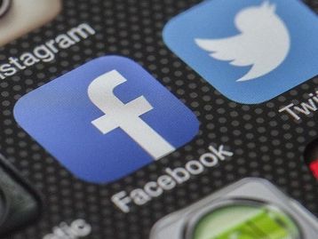 Apple barra atualização do Facebook que cita taxa de 30% no iOS